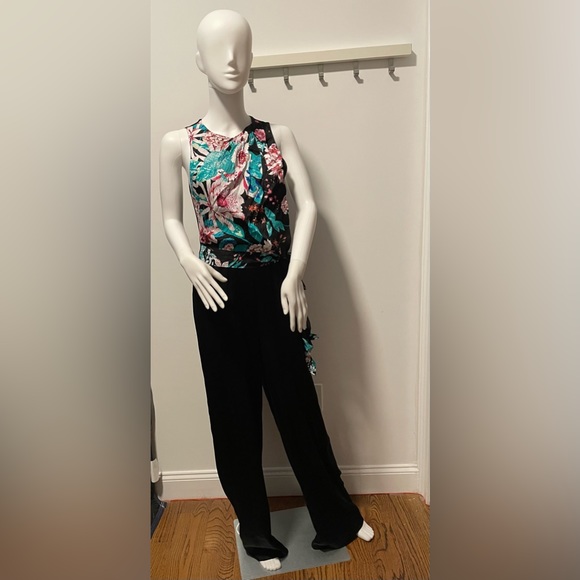 Diane Von Furstenberg sleeveless, wide-leg pants jumpsuit (NWT) Size 4 (S) - Picture 3 of 8